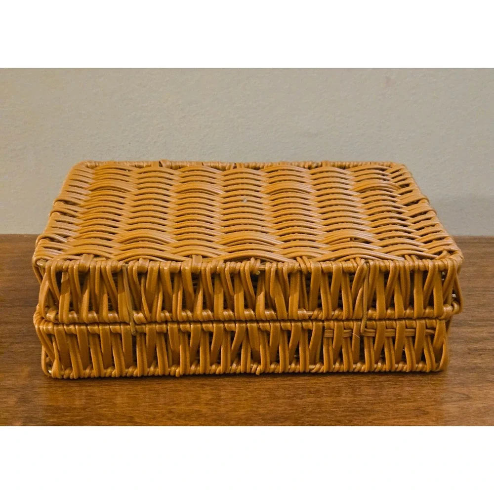 Woven Wicker Storage Box Briefcase Honey Brown Twist Lock Latch Rustic Decor